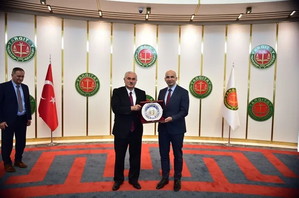 yargitay-baskani-akarca-bosna-hersek-heyetini-kabul-etti-1655834092333.jpeg