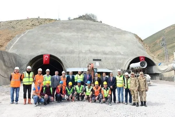 Türkiye'nin en büyük tünellerinden biri Eğribel Geçidi'ne yapılıyor