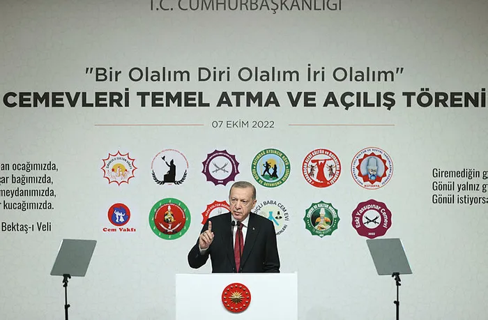 alevi-kanaat-onderlerinden-baskan-erdogana-tesekkur-cumhuriyet-tarihinin-en-buyuk-adimidir-1665285591183.jpg Alevi kanaat önderlerinden Başkan Erdoğan'a teşekkür!