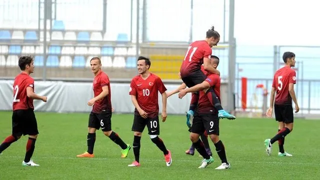 Rıdvan Dilmen, Arda Turan'ın gideceği takımı işaret etti!