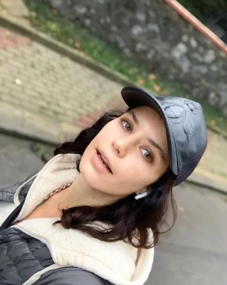 Beren Saat annesi Ayla Saat ile paylaşım yaptı sosyal medya yıkıldı! ‘Güzelliğini ondan almış’