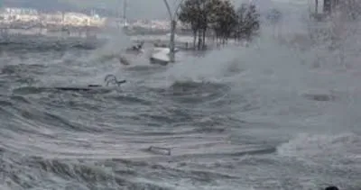 Kocaeli valiliğinden fırtına uyarısı: Ulaşımda aksamalara dikkat! #kocaeli