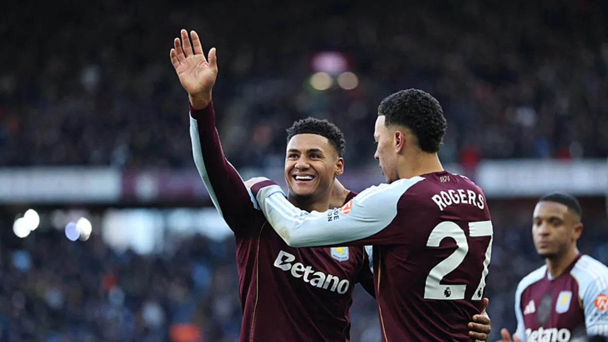 Aston Villa, Nottingham Forest’ı 3 golle geçti! Aston Villa, Nottingham Forest’ı 3 golle geçti!