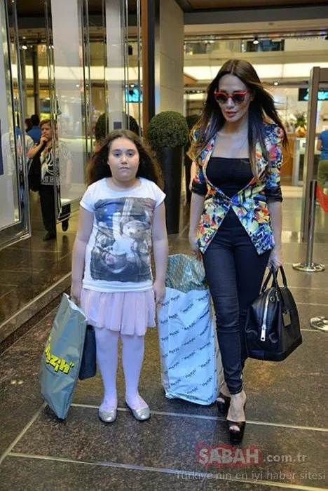 Ünlü oyuncu Bennu Yıldırımlar kızı ile fotoğraf paylaştı... Bennu Yıldırımlar’ın kızı Ada güzelliğiyle sosyal medyayı salladı!