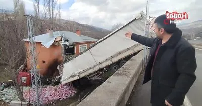 Sivas’ta faciadan dönüldü: Freni boşalan tır eve böyle çarptı | Video