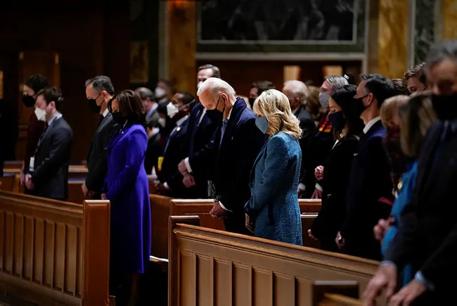 Son dakika: Trump, halefi Biden için Oval Ofis'e bir not bıraktı! İçeriği bilinmiyor...