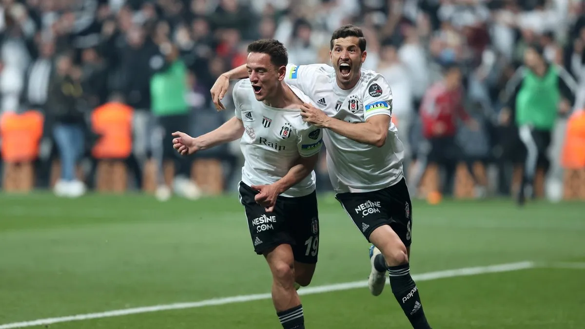 SON DAKİKA: Amir Hadziahmetovic, SABAH Spor’a konuştu! “Kim gelirse gelsin forma benim!”