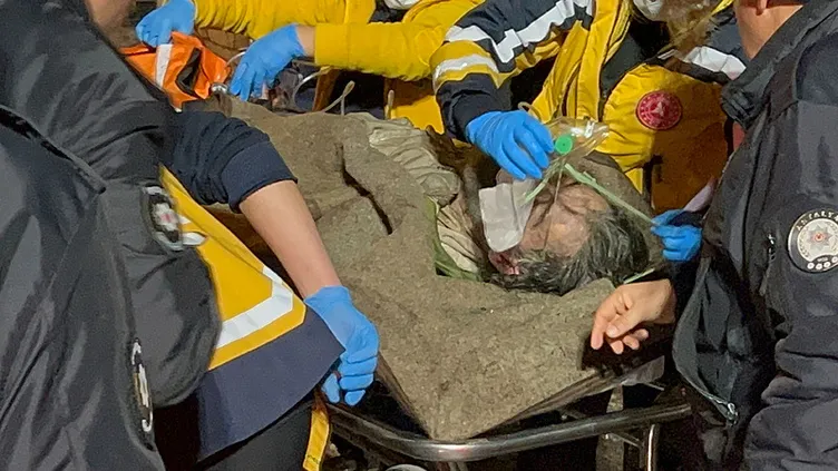 Televizyon için spotçu kundakladı: Dükkan sahibi hayatını kaybetti!