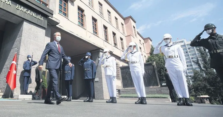 Sahada ve masada hukuktan yanayız