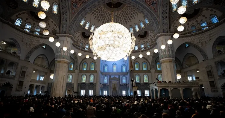 Ekonomi isimlerinden bayram mesajları