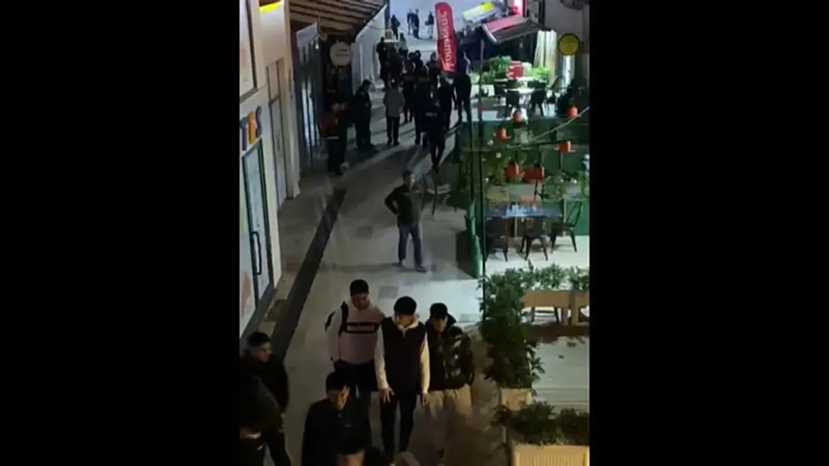 Avcılar’da tatlıcıya silahlı saldırı: 2 yaralı Avcılar’da tatlıcıya silahlı saldırı: 2 yaralı