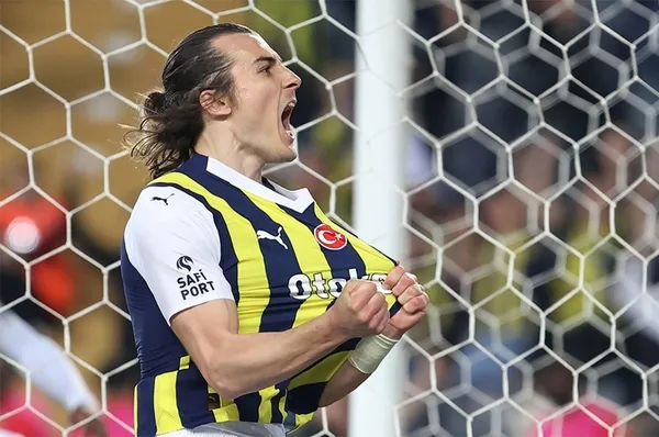 son-dakika-transfer-haberleri-fenerbahce-transferi-bitirdi-iste-caglar-soyuncunun-maliyeti-1719744872093.jpg