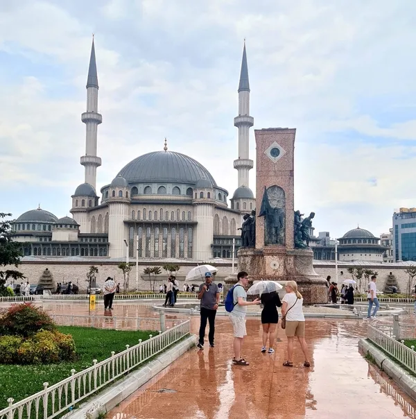 istanbulda-onumuzdeki-hafta-icin-kuvvetli-saganak-uyarisi-yapildi-1790352298428.jpg