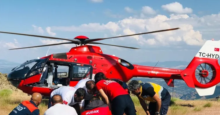 Tunceli’de düşen vatandaş, ambulans helikopterle hastaneye kaldırıldı