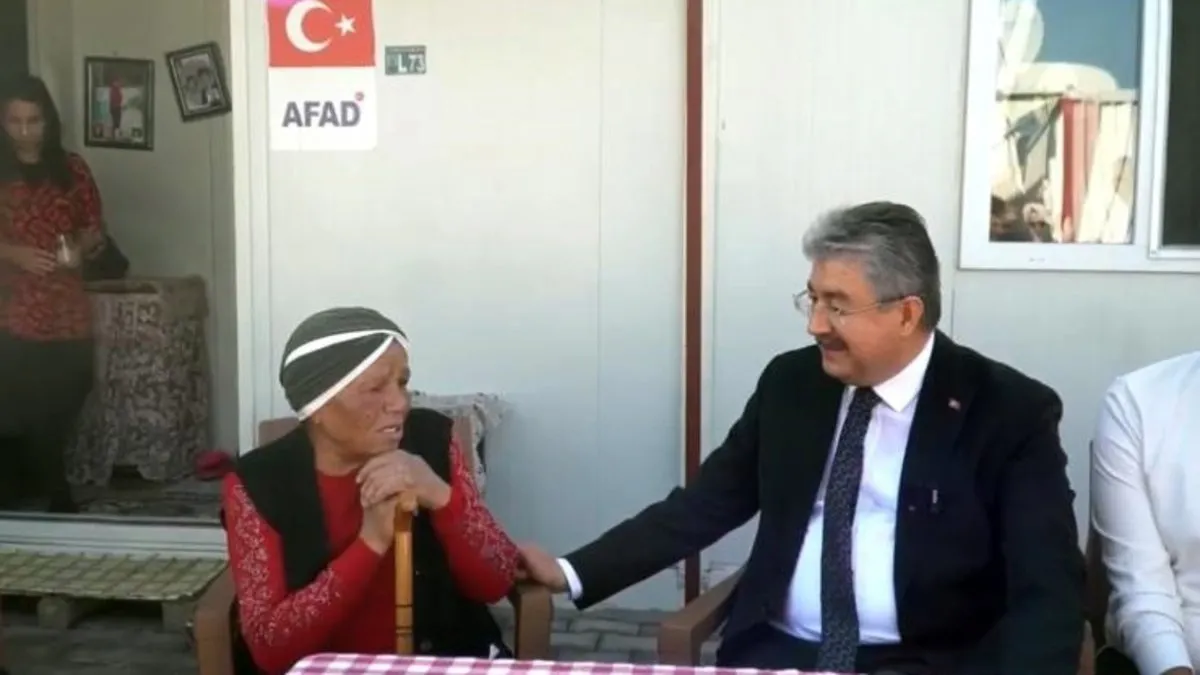 Depremzede Gülderen teyzenin Valiyi görme hayali gerçek oldu: Valimi dünya gözüyle gördüm bana yeter