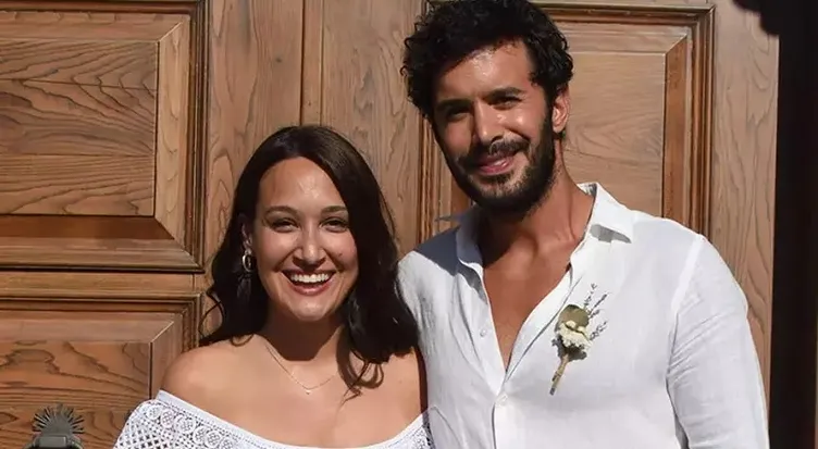 Hık demiş burnundan düşmüş! Barış Arduç’un ve Gupse Özay’ın küçük kızı aynı annesi!