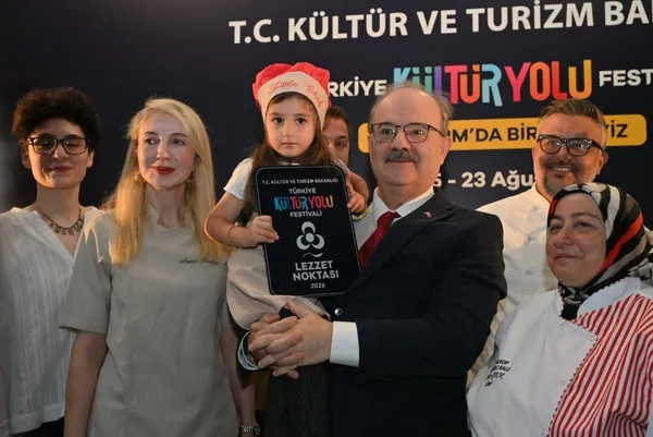 erzurum-kultur-yolu-festivalinin-acilisi-yapildi-1786796336224.jpg