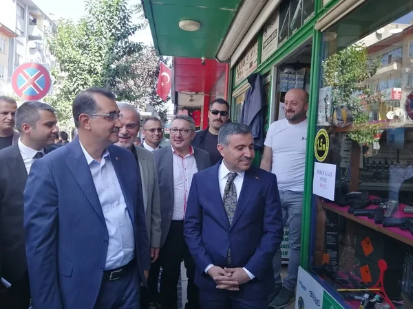 enerji-ve-tabii-kaynaklar-bakani-fatih-donmez-duzcede-1664539154523.jpg