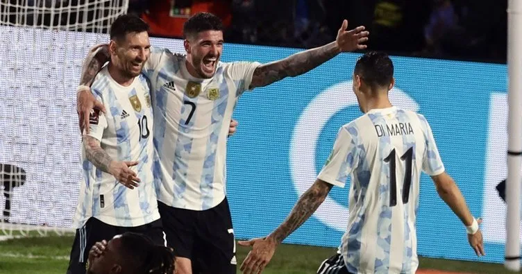 Arjantin evinde Venezuela’yı 3 golle geçti