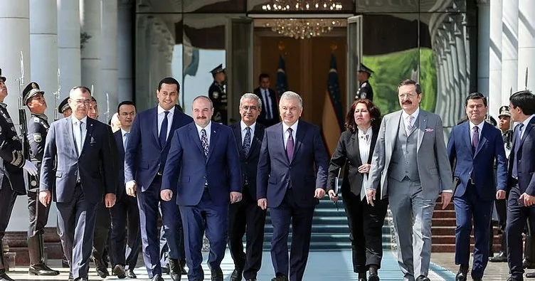 Togg, Özbekistan Cumhurbaşkanı Mirziyoyev’e teslim edildi! Başkan Erdoğan’dan ’Hayırlı olsun’ telefonu