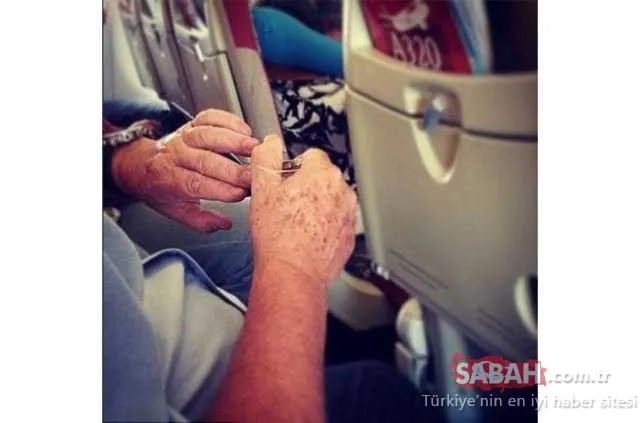 Hosteslerin uçuş esnasında çektikleri fotoğraflar sosyal medyada olay oldu!