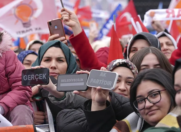 Yüz binler alana aktı: Ankara’da coşkulu kalabalık