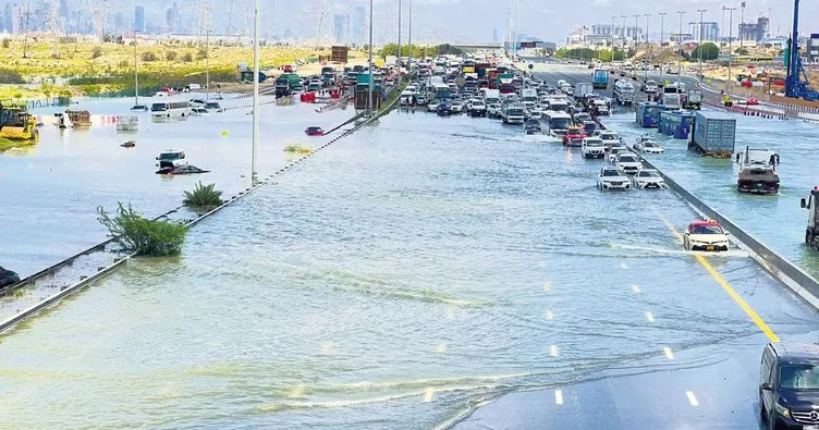 Dubai’de son 75 yılın en şiddetli yağışları