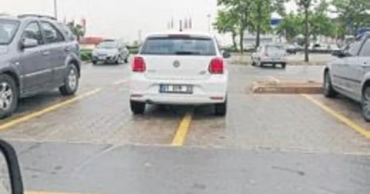 Melih ABİ: Araçlarımızı park ederken neden dikkat etmeyiz?