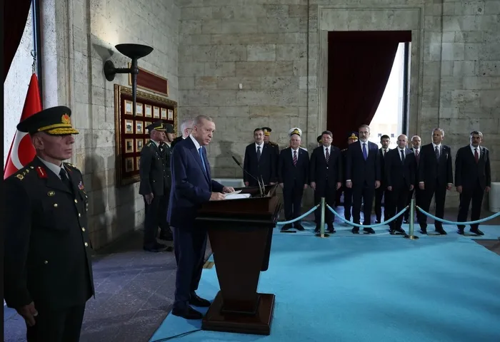 yuksek-askeri-sura-toplaniyor-terfi-ve-atama-dosyalari-masada-1722503611277.jpg YAŞ kararları açıklandı! 23 general ve amiral bir üst rütbeye yükseltildi