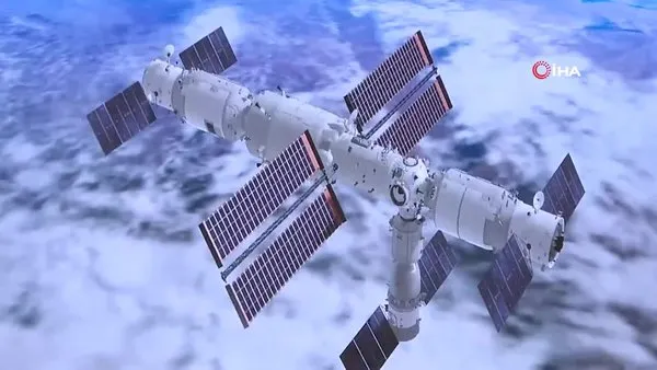 Çin'in Shenzhou-13 mekiği uzay istasyonundaki çekirdek modülüne kenetlendi