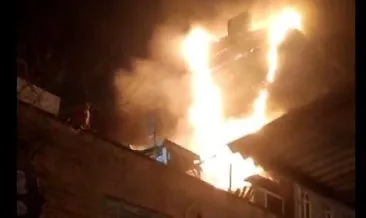 Fatih’te 5 katlı binada korkutan yangın