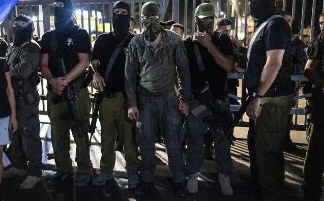 İsrail’de kriz yükseliyor! Askeri üs işgal edildi: Cehennemin içindeyiz!