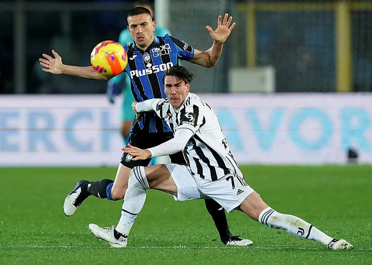 Son dakika: Milli yıldız Merih Demiral İtalya’yı salladı! Juventus’un yıldızı Vlahovic perişan oldu…