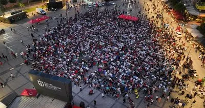 Kocaeli Kent Meydanı’nda binler, milli maç heyecanını ortak yaşadı