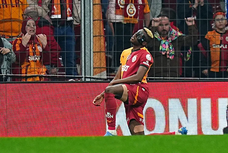 Osimhen yeni sezona tercihini yaptı! Bomba anlaşmayı duyurdular...