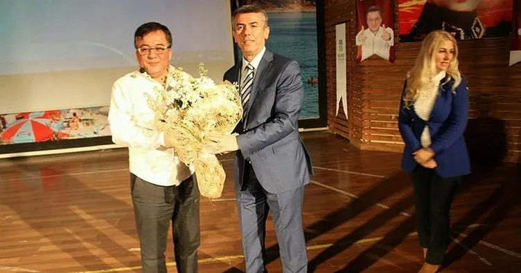 Edremit’te Mehmet Akif Ersoy Konferansı