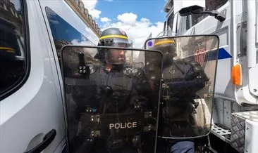 Fransa’da ırkçılık ve polis şiddeti karşıtı gösteride 26 kişi gözaltına alındı