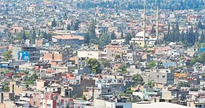 Adana Büyükşehir Belediyesi yolda kaldı