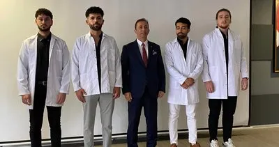 Dönem birincisi tıp öğrencileri beyaz önlük giydi