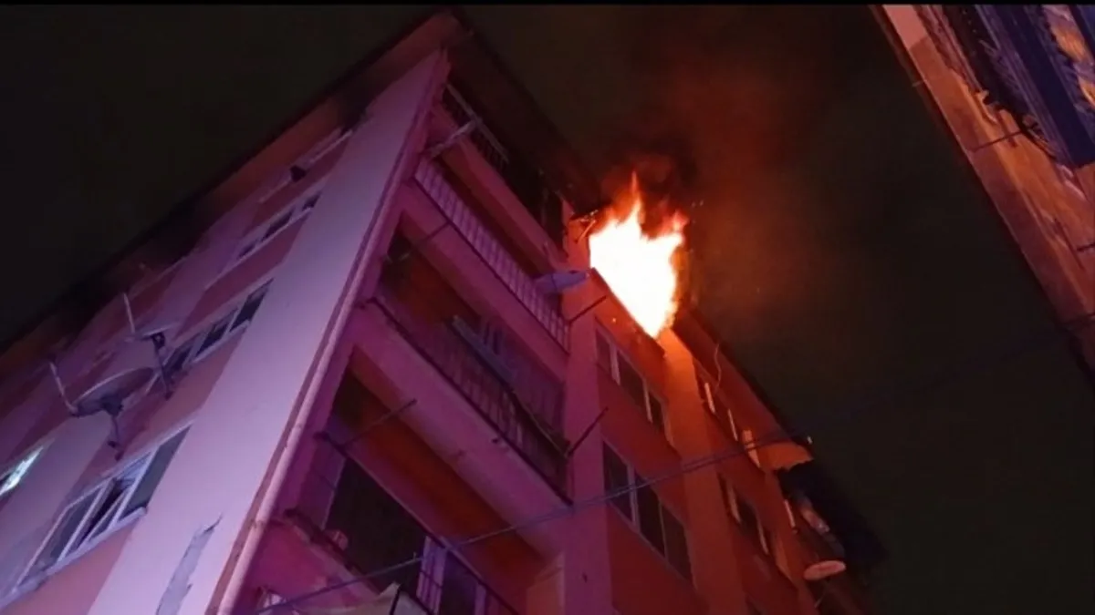 Bursa’da 6 katlı binada yangın paniği