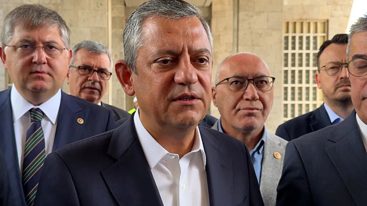 SON DAKİKA… Özgür Özel ‘Genel başkanı 2 milyon üye seçsin’ demişti! Müslim Sarı’dan cevap: Siyasi bir polemik! SON DAKİKA… Özgür Özel ‘Genel başkanı 2 milyon üye seçsin’ demişti! Müslim Sarı’dan cevap: Siyasi bir polemik!