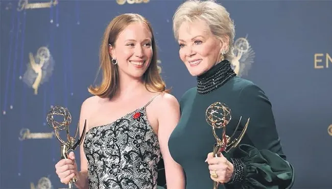 widows-bay-emmy-odullerine-damga-vurdu-1789487305692.jpeg