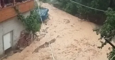 Artvin’de dere taştı: 4 köy yolu ulaşıma kapandı #artvin