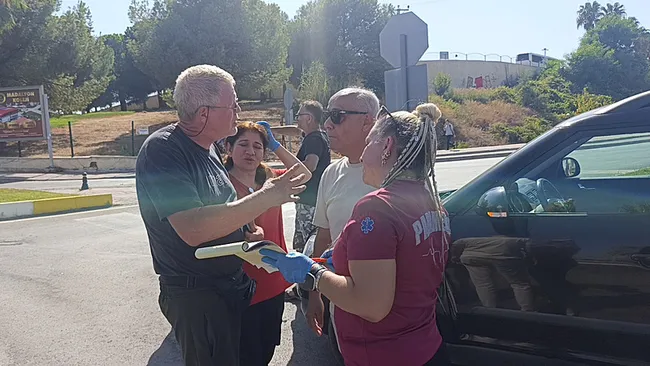 son-dakikabelcikali-turist-ortaligi-birbirine-katti-ne-polis-ne-vatandas-ne-de-tercuman-ikna-edebildi-1756800922240.jpeg SON DAKİKA...Belçikalı turist ortalığı birbirine kattı: Ne polis ne vatandaş ne de tercüman ikna edebildi!