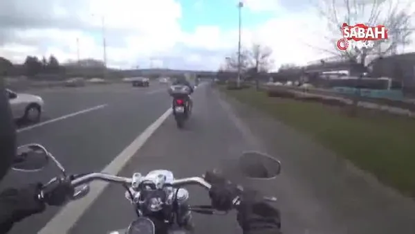 Viraja hızlı giren kamyon sürücüsü az kalsın motosikletliyi altına alıyordu... O anlar kamerada |Video