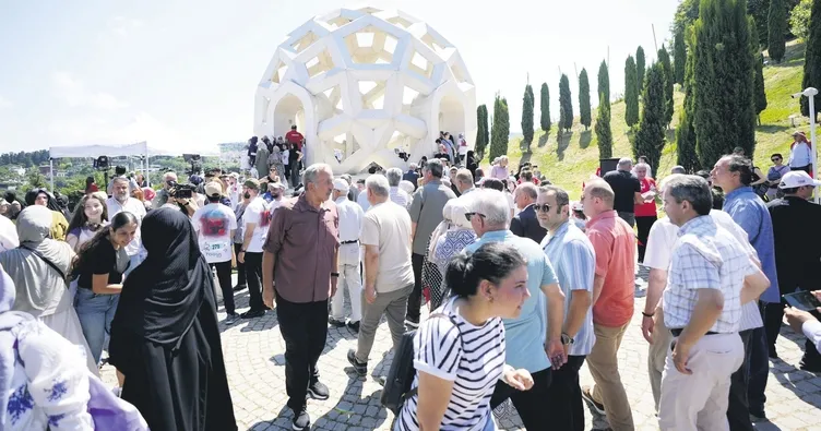 Türkiye 15 Temmuz şehitlerine koştu