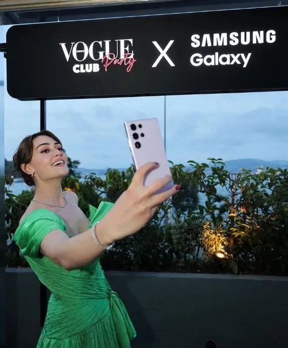 Vogue Türkiye ve Samsung Electronıcs Türkiye’nin yaza merhaba partisine ünlü akını!