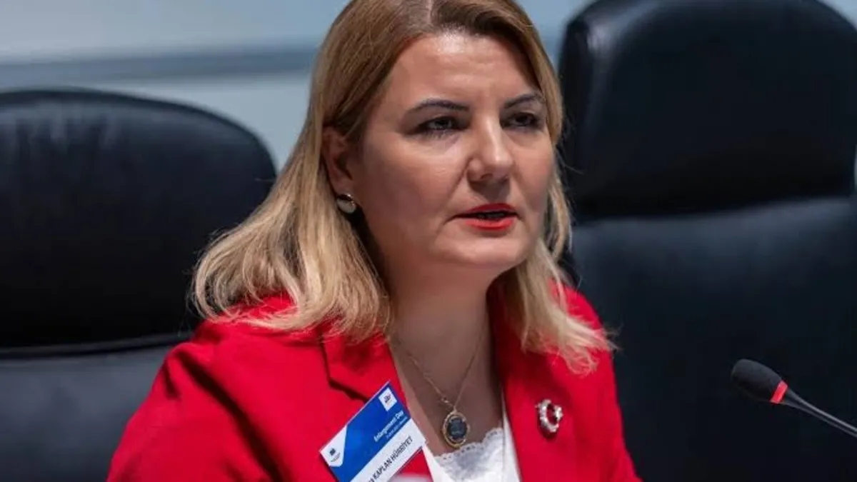 Son dakika: İzmit Belediyesi’ne operasyonda yeni gelişme… Adliyeye sevk edildiler Son dakika: İzmit Belediyesi’ne operasyonda yeni gelişme… Adliyeye sevk edildiler