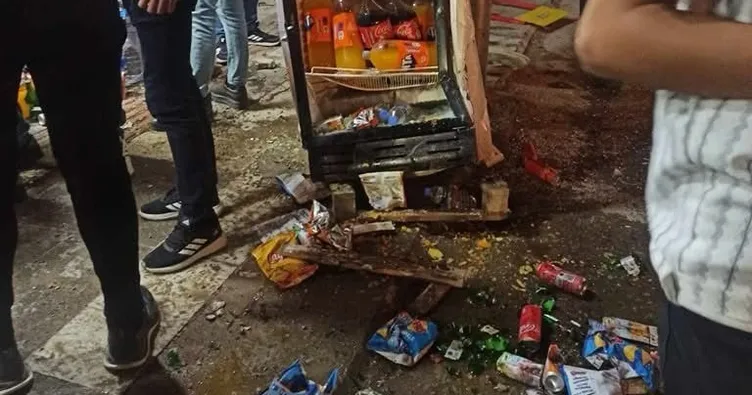 Şanlıurfa’ da otomobil markete daldı