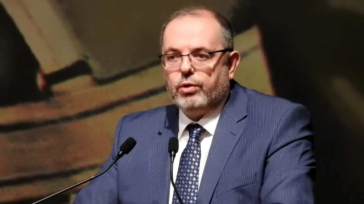 2. Türk Askeri Tarih Kongresi'nde Yeniçeri Ocağı ve Yeniçeriler üzerine konuşma yapılıyor